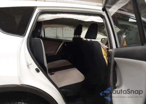 2016 Toyota Rav4 Xle z USA, uszkodzony, nr VIN JTMRFREV8GJ076455